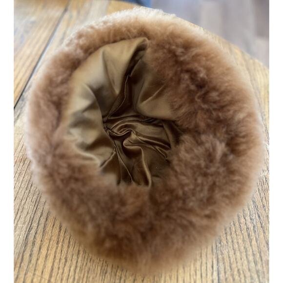 Handmade Peruvian 100% alpaca fur hat. - Picture 3 of 3